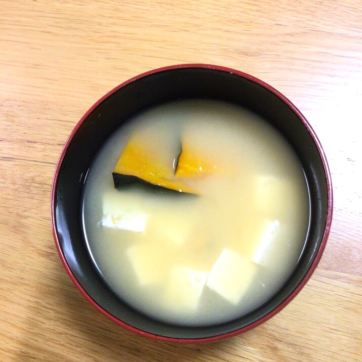 豆腐とかぼちゃのお味噌汁
